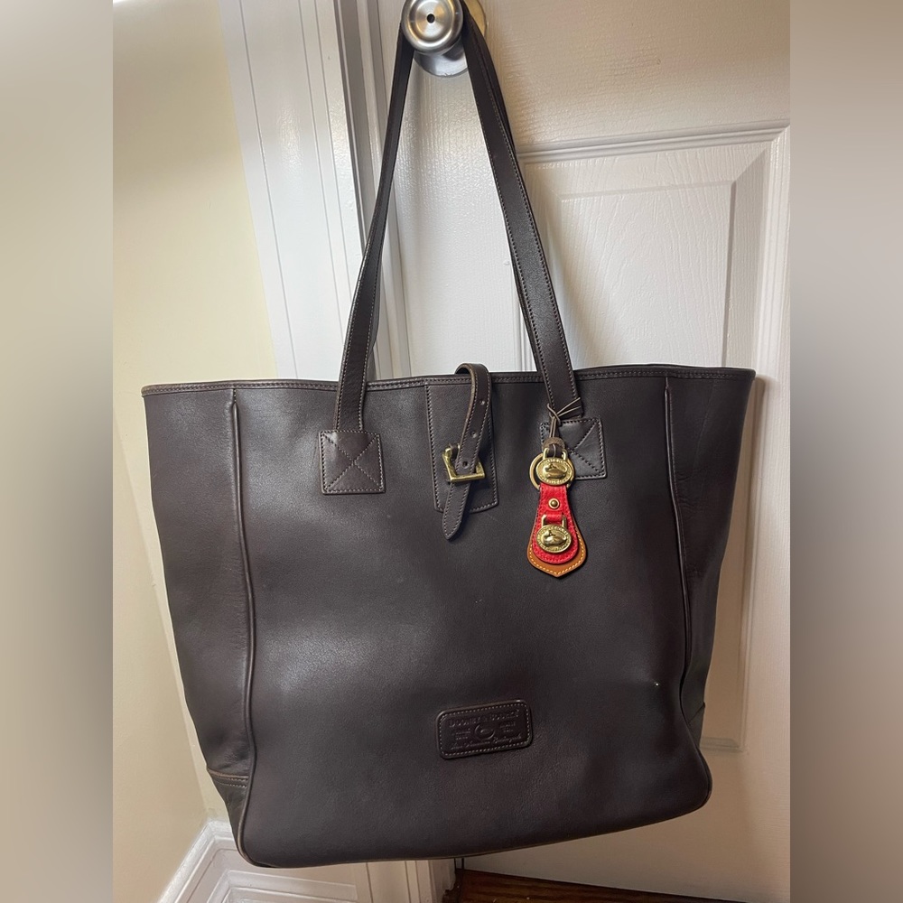 VNTG Dooney & Bourke